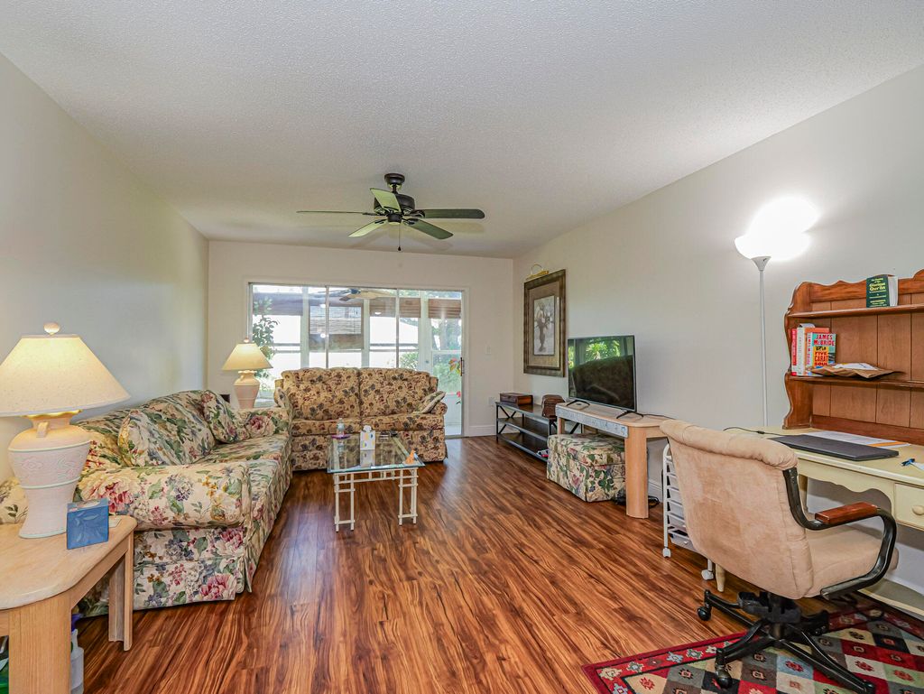 Photo of 2800 Indian River Boulevard #4r, Vero Beach, FL 32960 (MLS # B26019938)