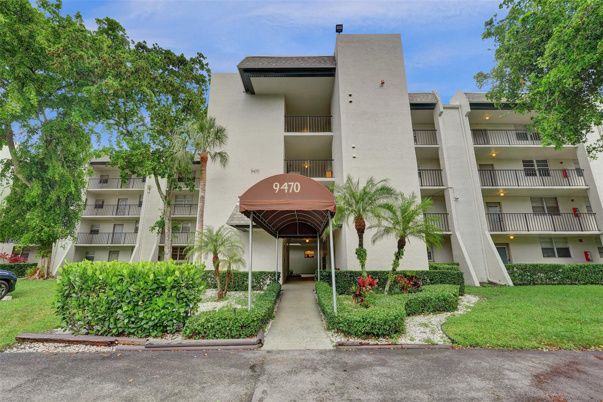 Experience resort-style living in this spacious 2-bedroom, 2-bathroom condo offering breathtaking water and golf views! Located in the highly sought-after Pine Island Ridge Country Club, ownership includes an incredible array of amenities: executive golf course, tennis, pickleball, bocce, gym, sauna, steam room, workout facilities, sports bar, private dining room, and fine dining. Enjoy updated bathrooms, new vinyl, and tile flooring throughout. Just 10 minutes from NSU and Davie colleges, with easy access to I-595 and all major highways. This is more than a home; it's a lifestyle