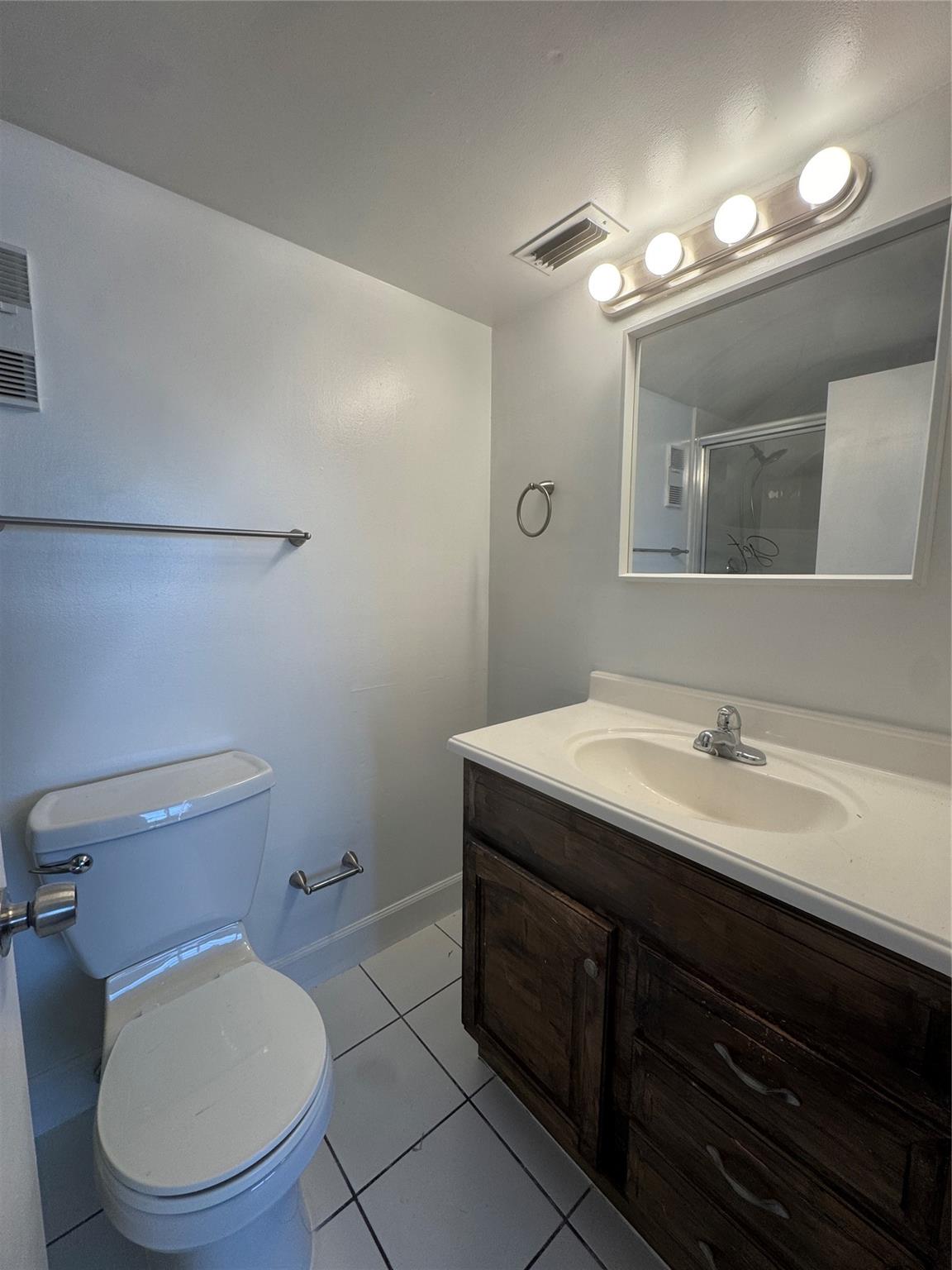 Lakeshore At University P - Residential Lease