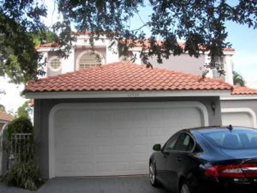 2 story, 3 bedroom, 2.5 bath, pool with spa home with golf frontage. Newer ''S'' tile roof. Newly painted exterior + interior. Bedroom carpeting installed in June 2015. Cul de sac location. Hurry by appointment only.