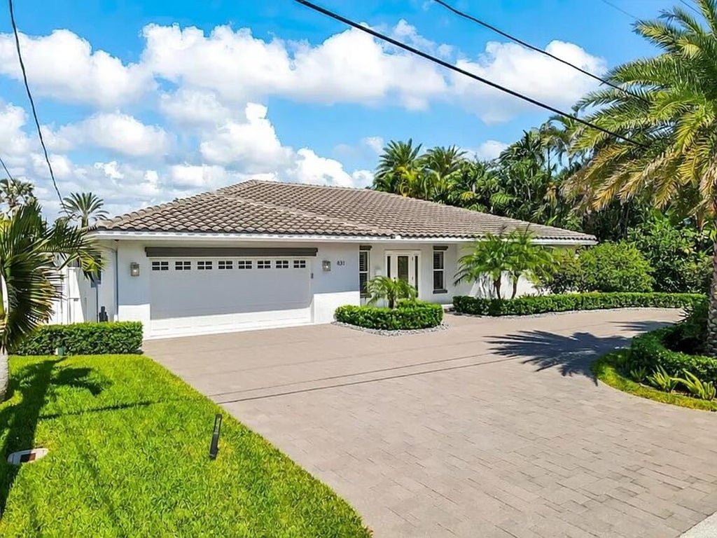 Photo of 831 Dover Street, Boca Raton, FL 33487 (MLS # B26039921)