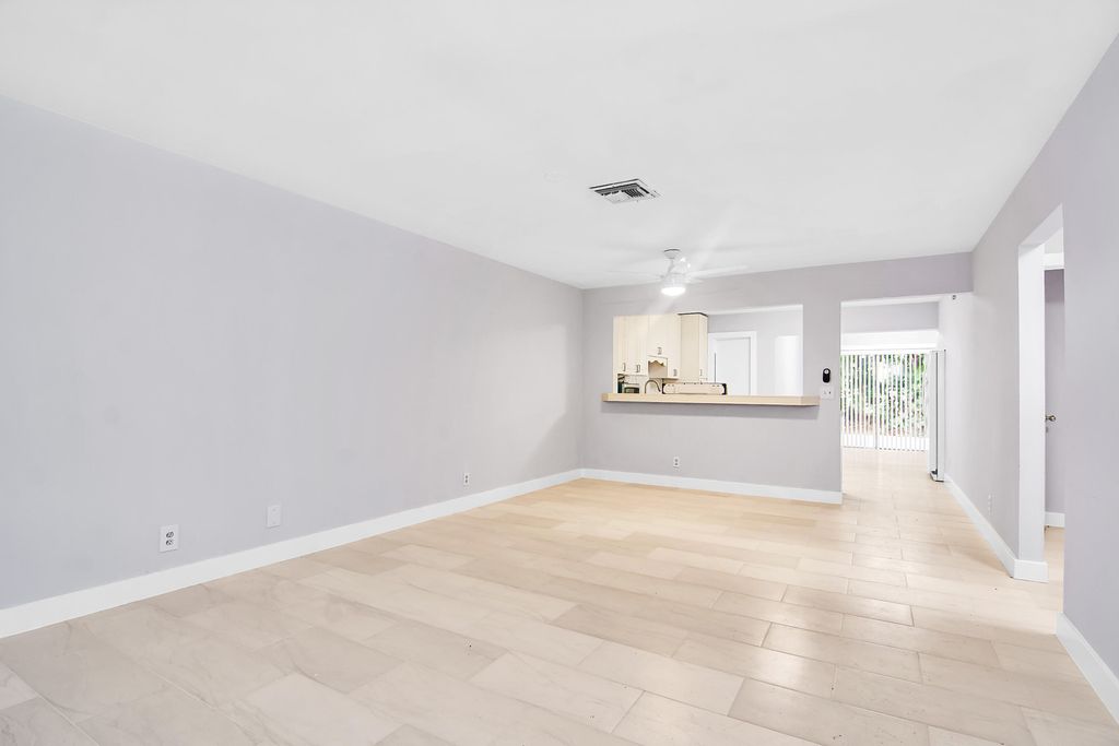 Photo of 4858 Arthur Street, Palm Beach Gardens, FL 33418 (MLS # B26010109)