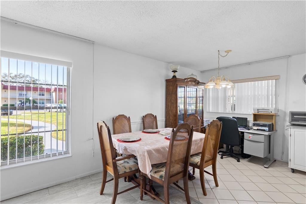 Vista Royale - Residential