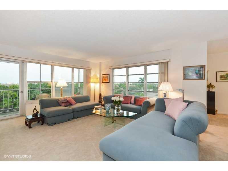 Country Club Towers - Residential