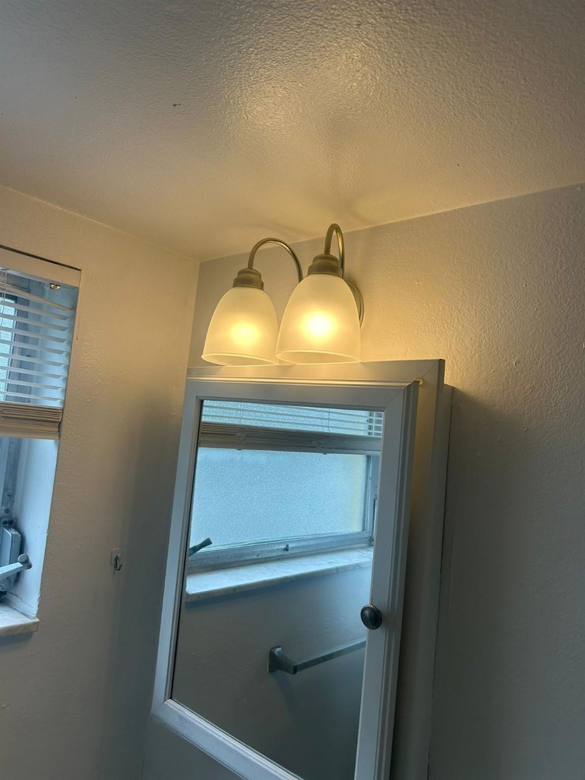 VILLAGE PARK AT OAKLAND C - Residential Lease