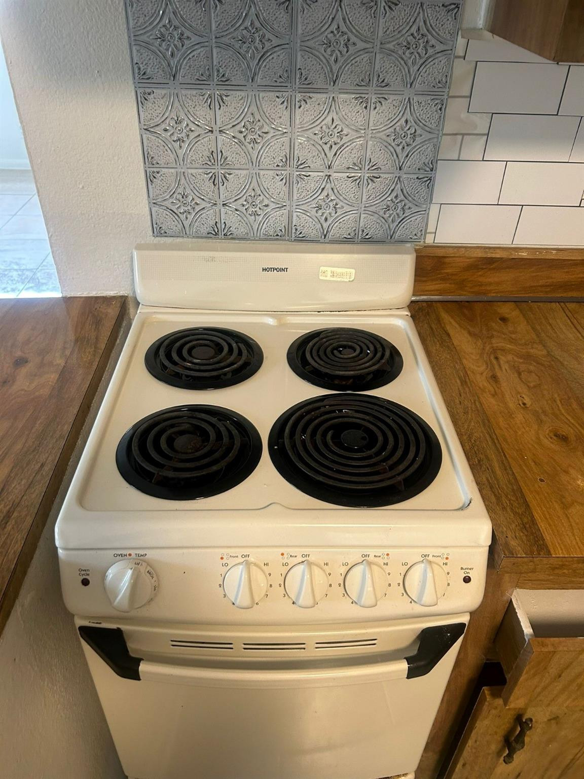 VILLAGE PARK AT OAKLAND C - Residential Lease