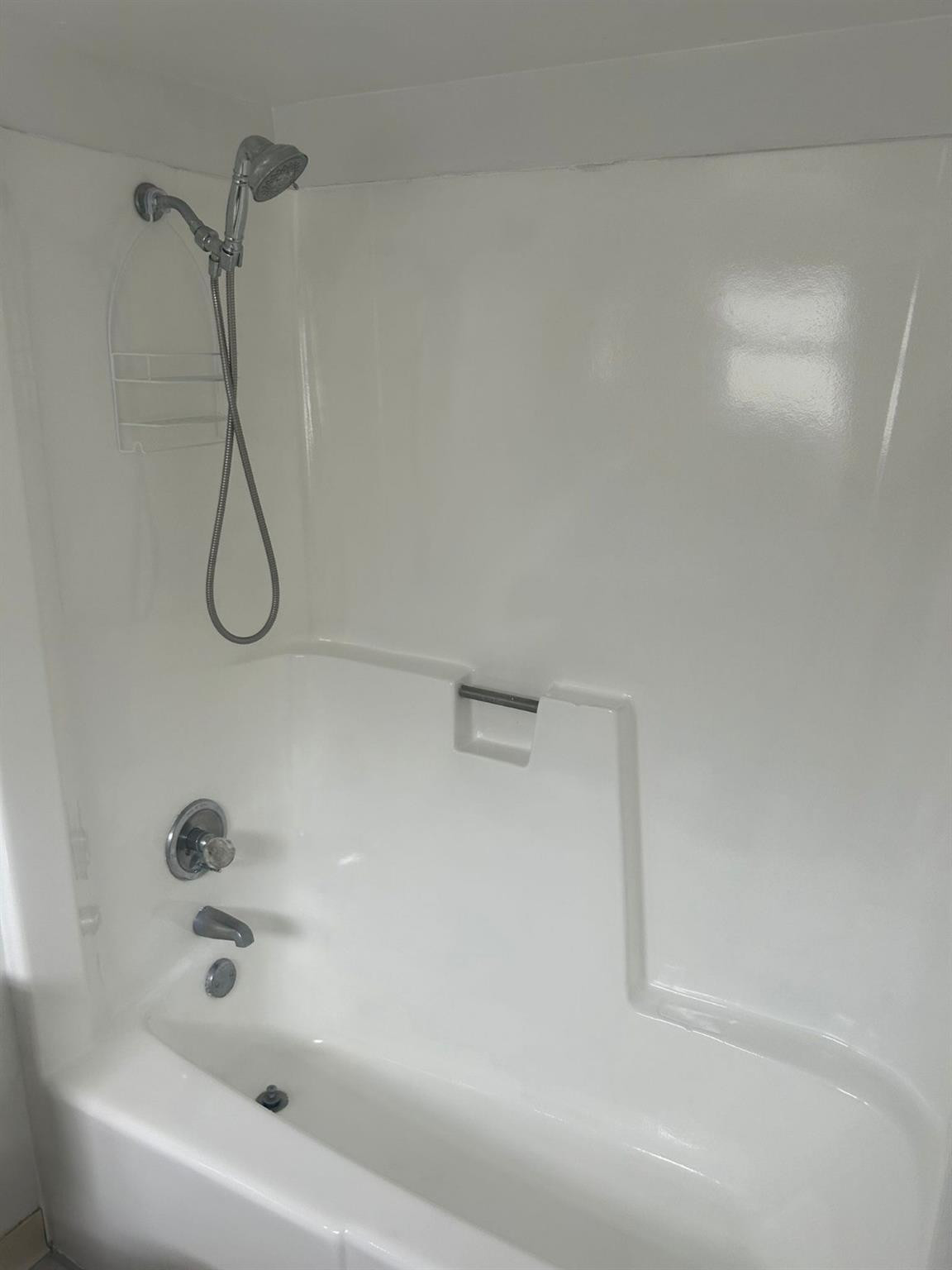 VILLAGE PARK AT OAKLAND C - Residential Lease