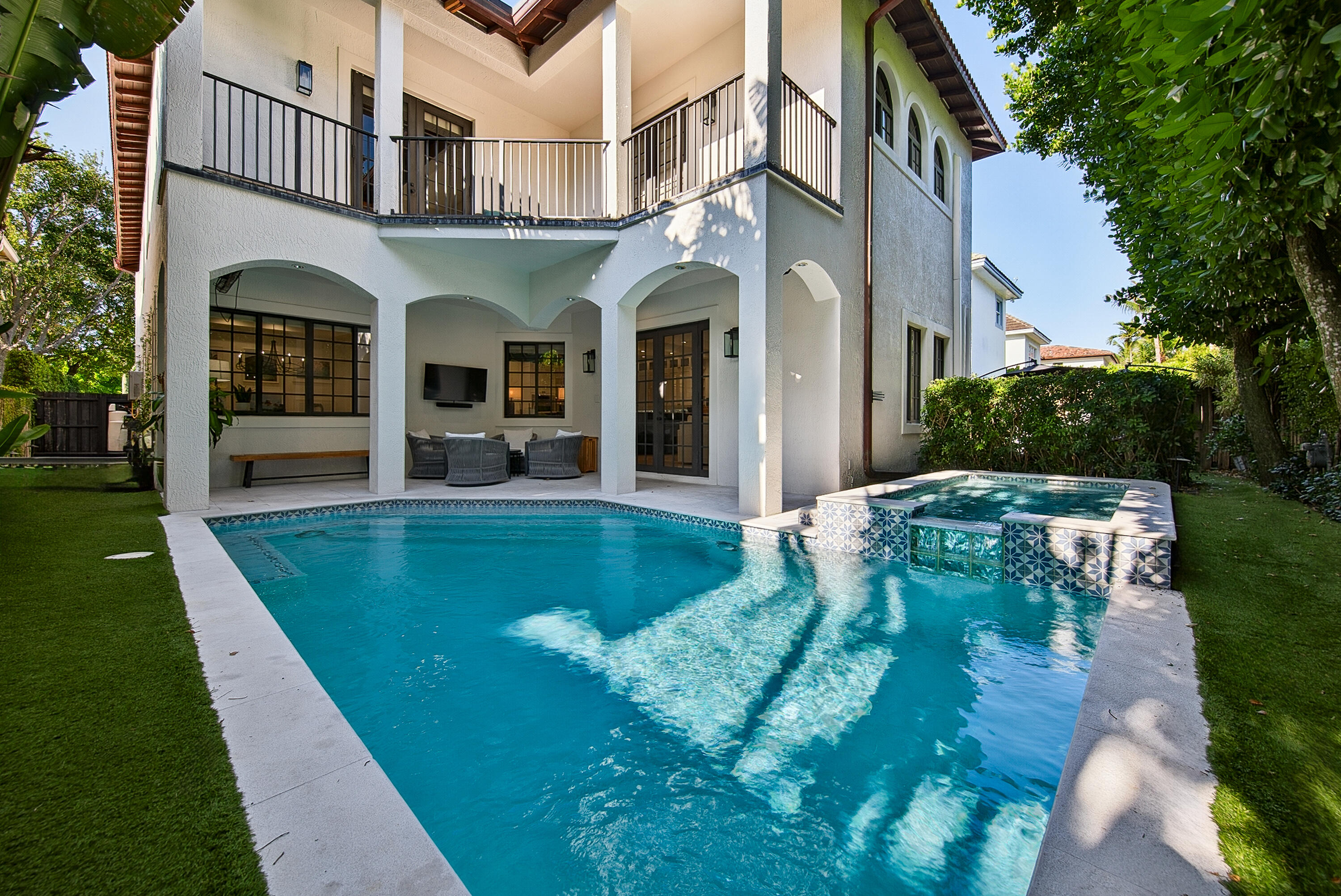 RIO VISTA C J HECTORS RESUB - Residential