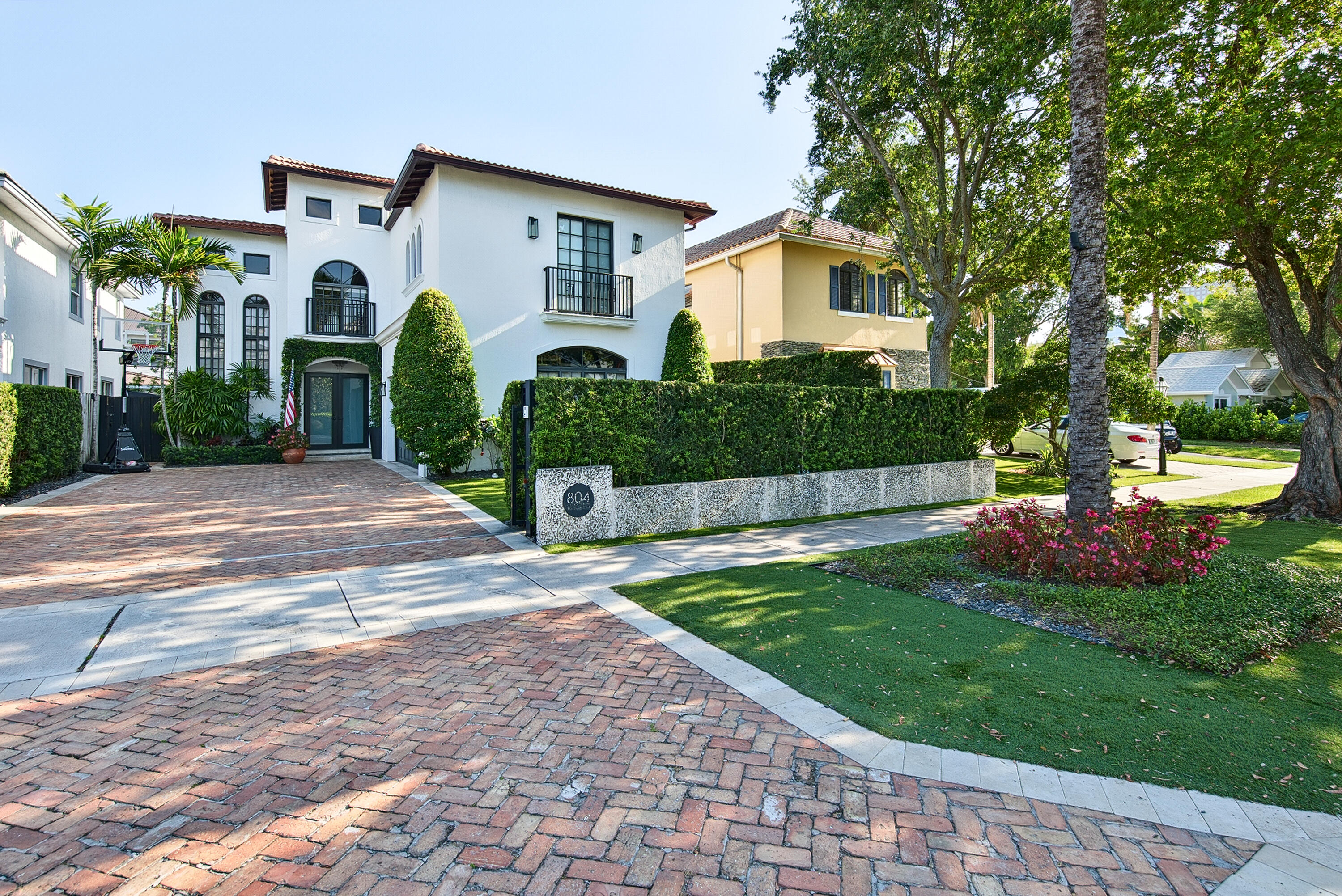 804 N Rio Vista Boulevard