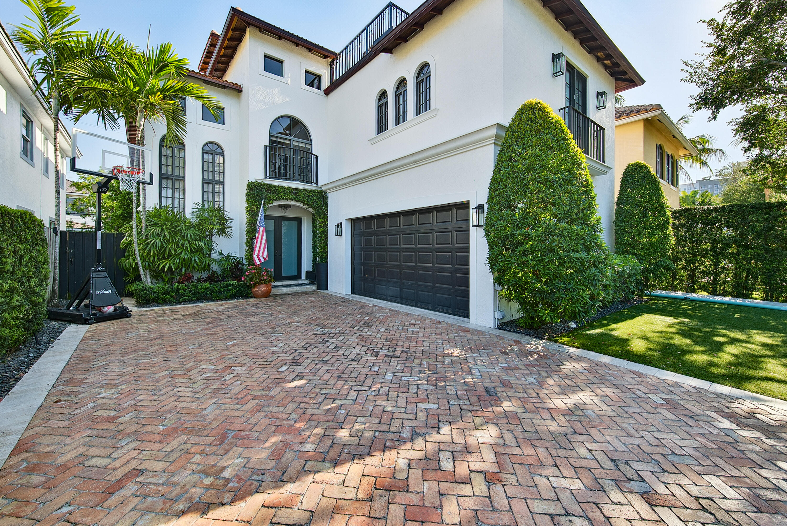 804 N Rio Vista Boulevard