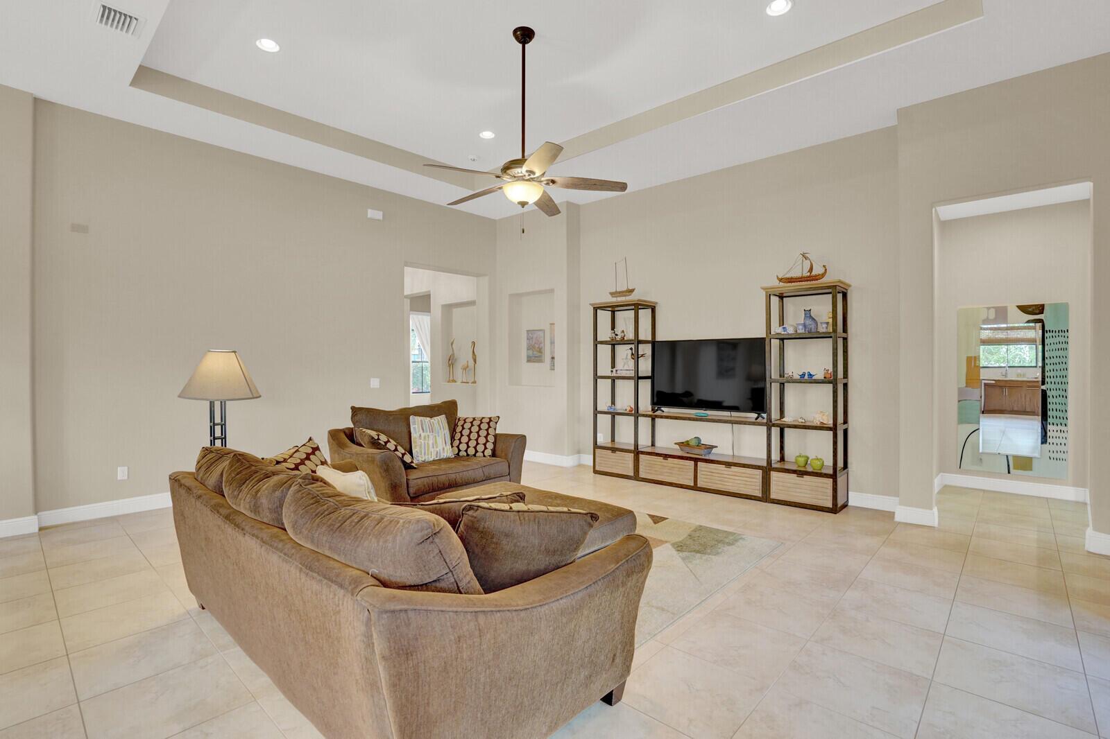 OSPREY OAKS - Residential