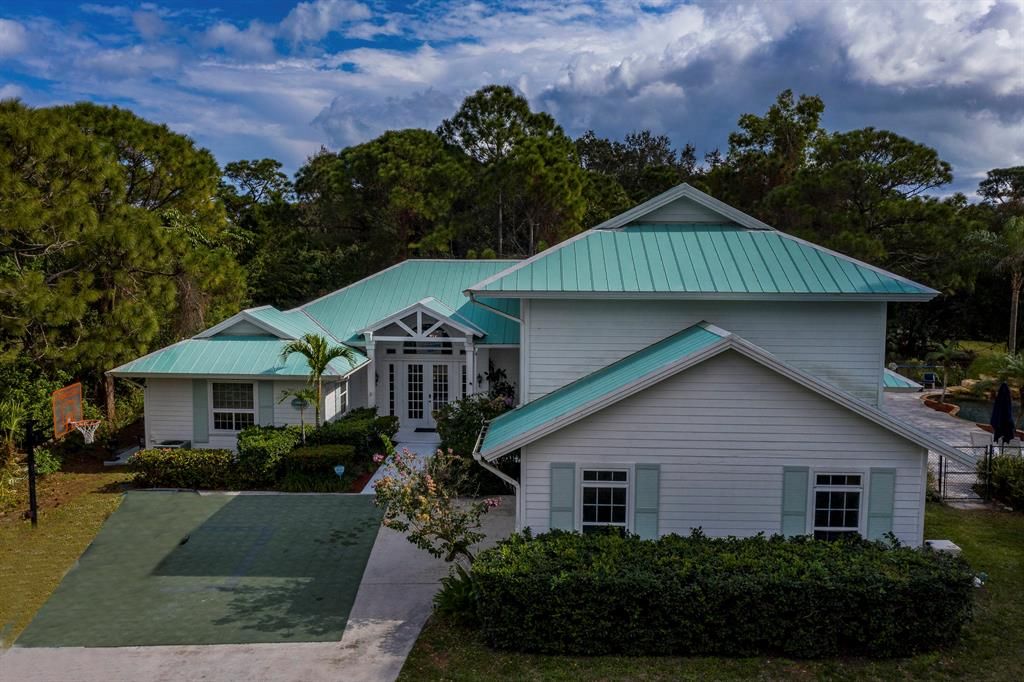 Photo of 19900 Earlwood Drive, Jupiter, FL 33458 (MLS # R10684352)