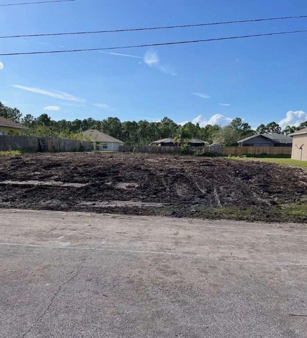 Photo of 2574 SW Choctaw Street SW, Port Saint Lucie, FL 34953 (MLS # R11154121)