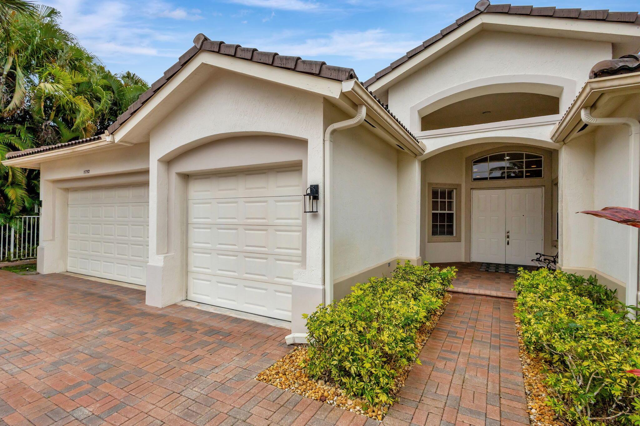11792 Osprey Pointe Circle