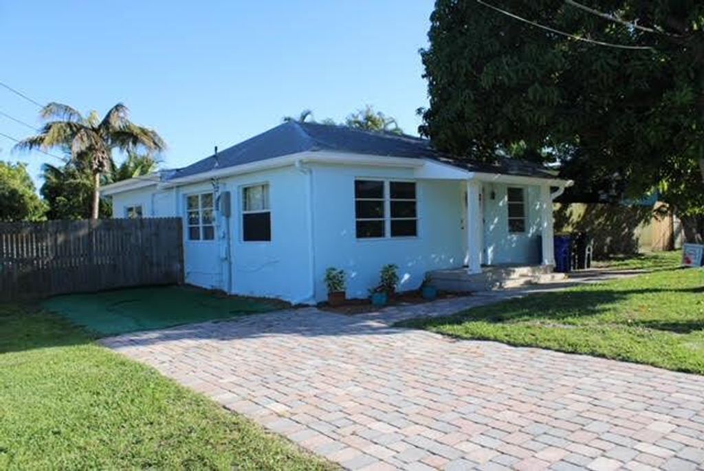 Photo of 3790 SE Salerno Road, Stuart, FL 34997 (MLS # R10801982)