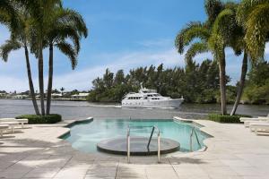 GULFSTREAM COVE - Residential