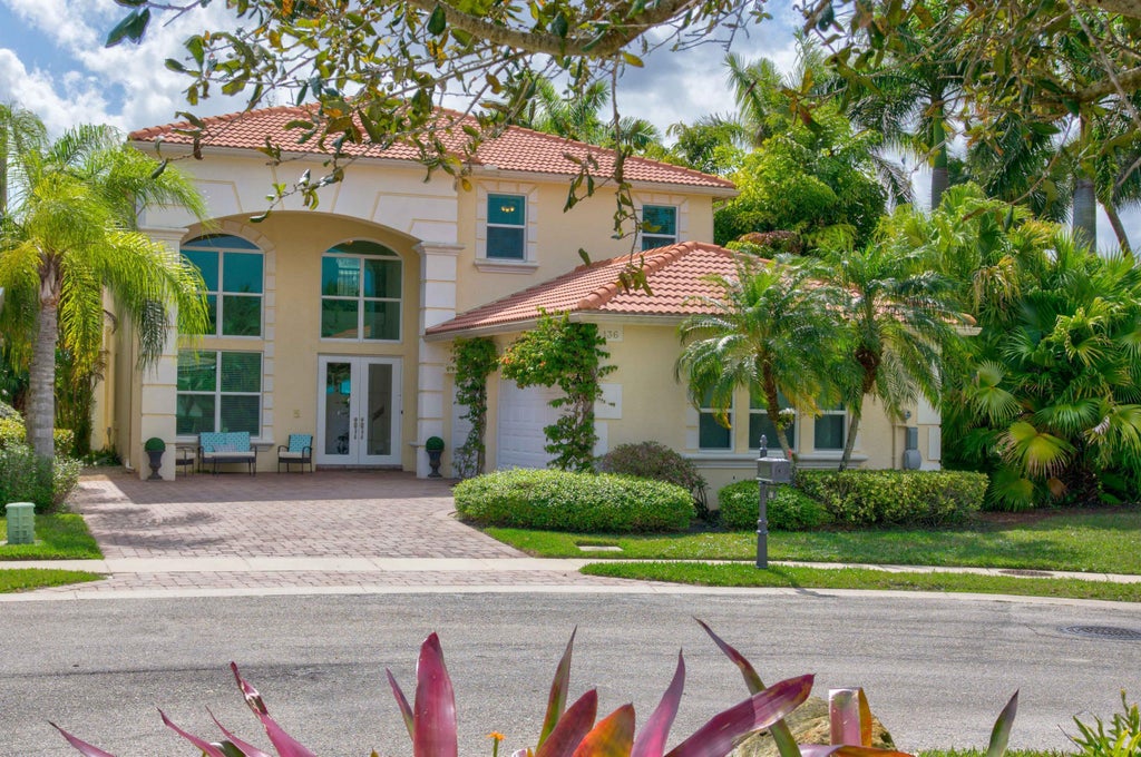 Photo of 136 Casa Grande Court, Palm Beach Gardens, FL 33418 (MLS # B26039320)