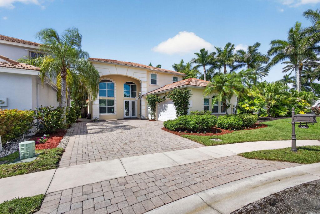 Photo of 136 Casa Grande Court, Palm Beach Gardens, FL 33418 (MLS # B26039320)
