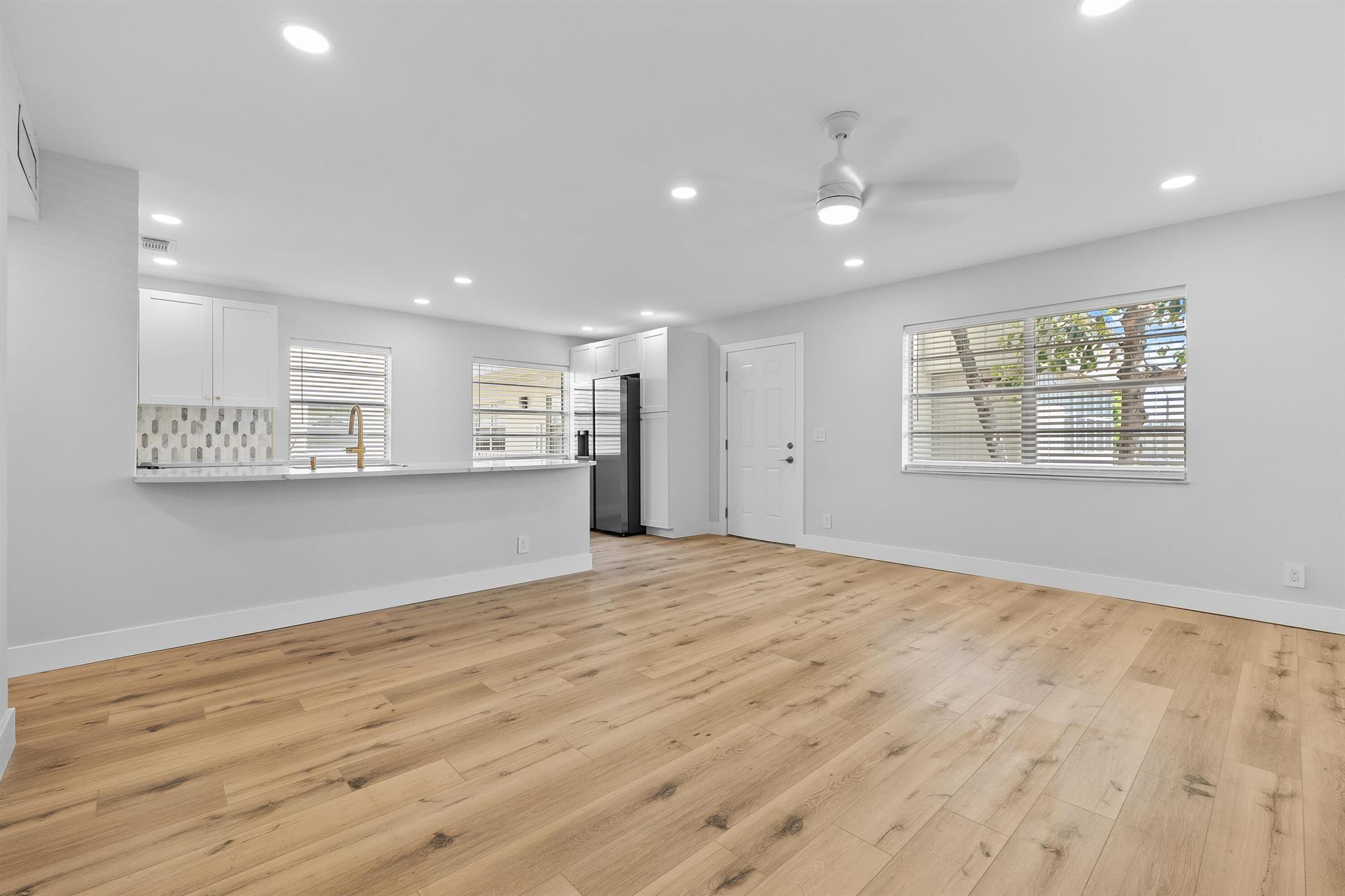 Kings Point Monaco Condos - Residential Lease