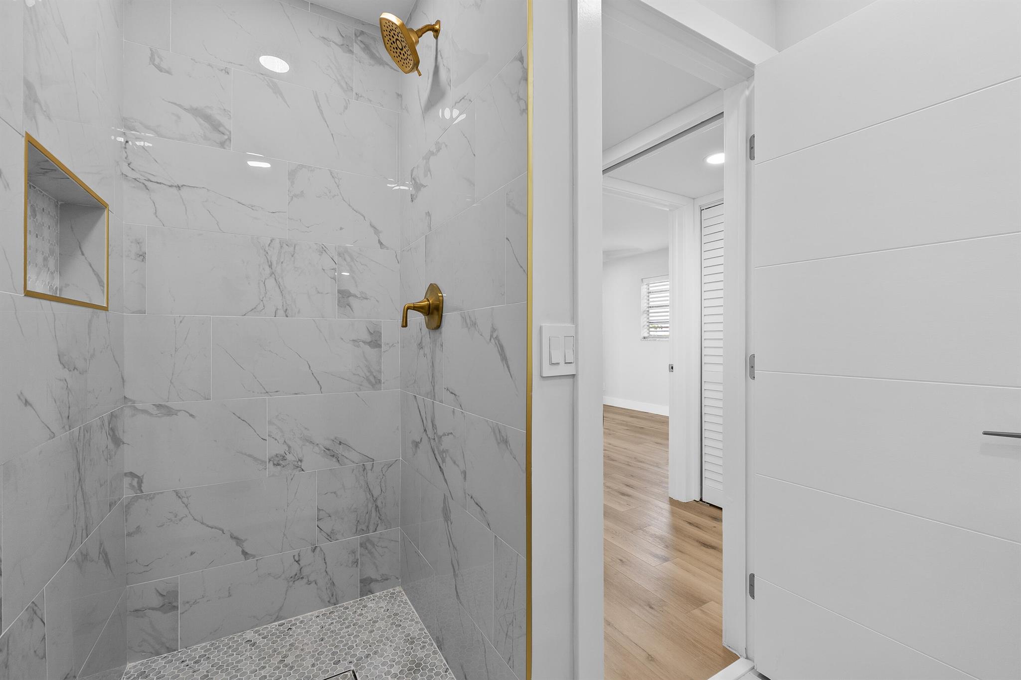 Kings Point Monaco Condos - Residential Lease