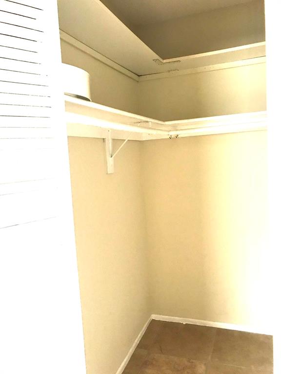 CRYSTAL HILLS 5 CONDO - Residential