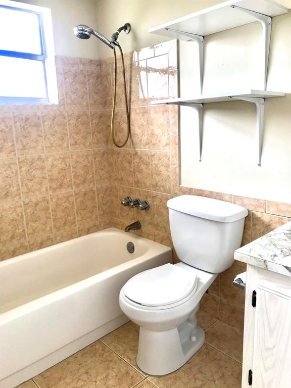 CRYSTAL HILLS 5 CONDO - Residential