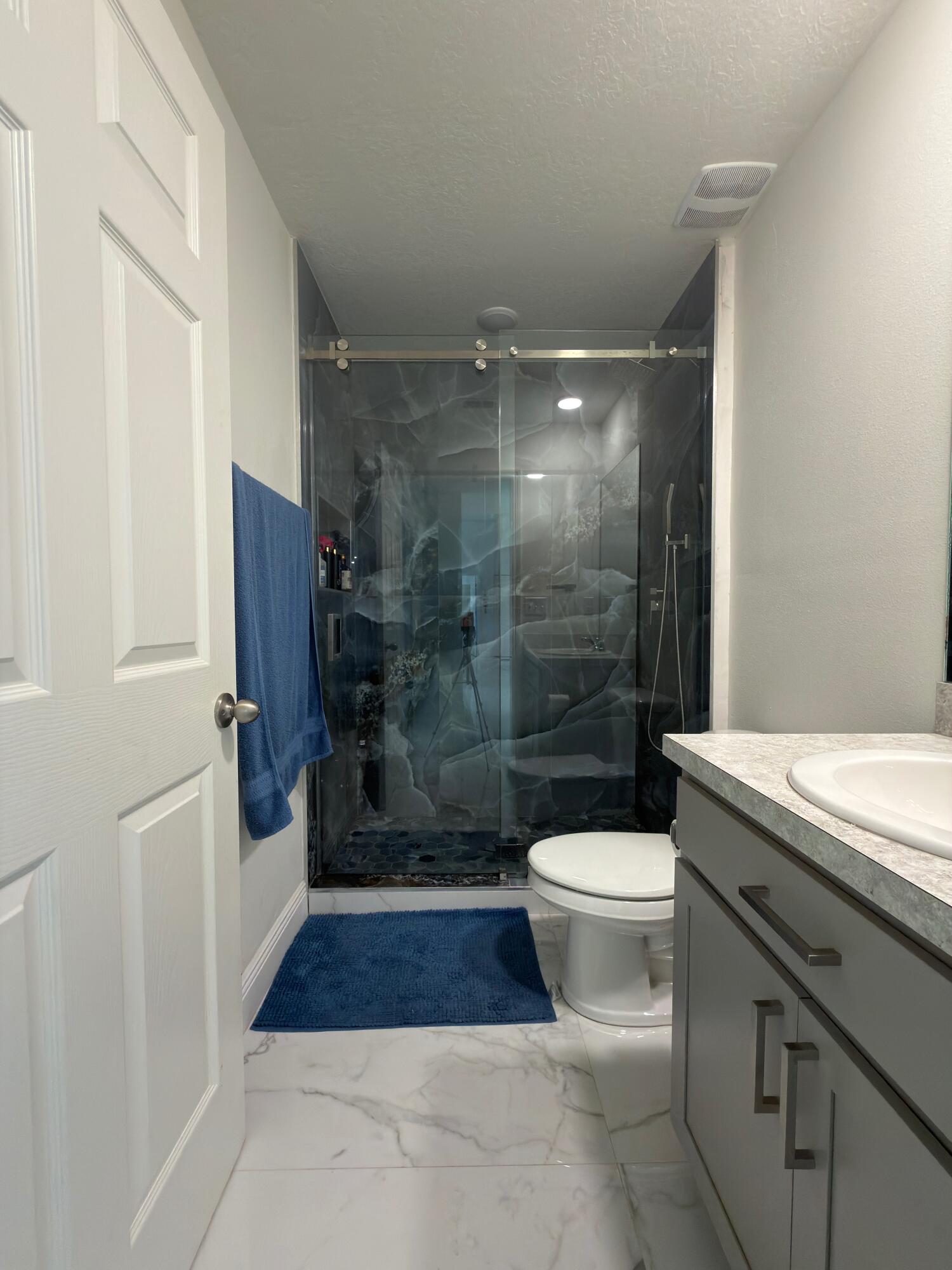 PORT ST LUCIE SECTION 48 1ST REPLAT - Residential