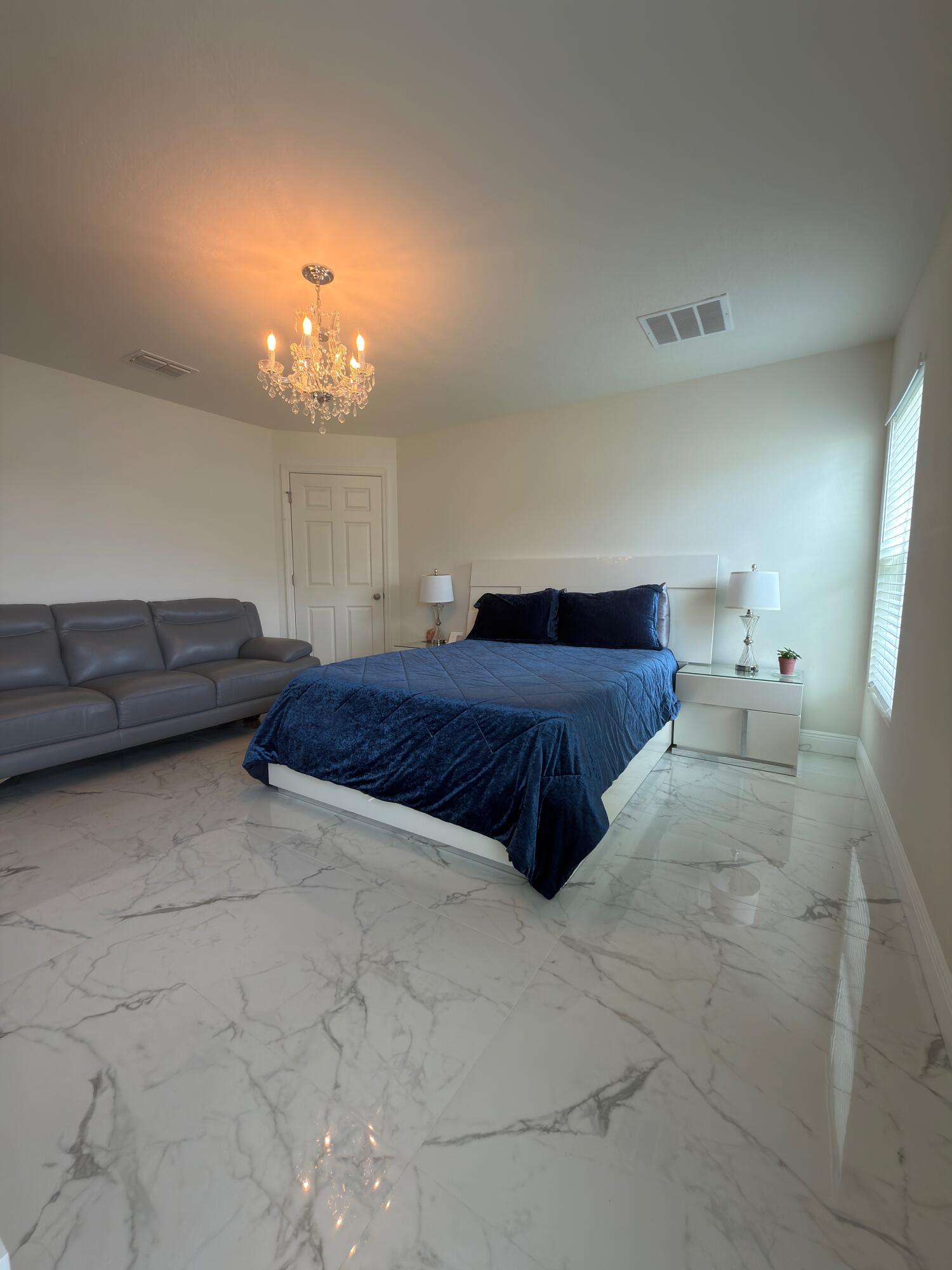 PORT ST LUCIE SECTION 48 1ST REPLAT - Residential