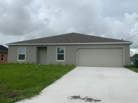 A home in Port St Lucie