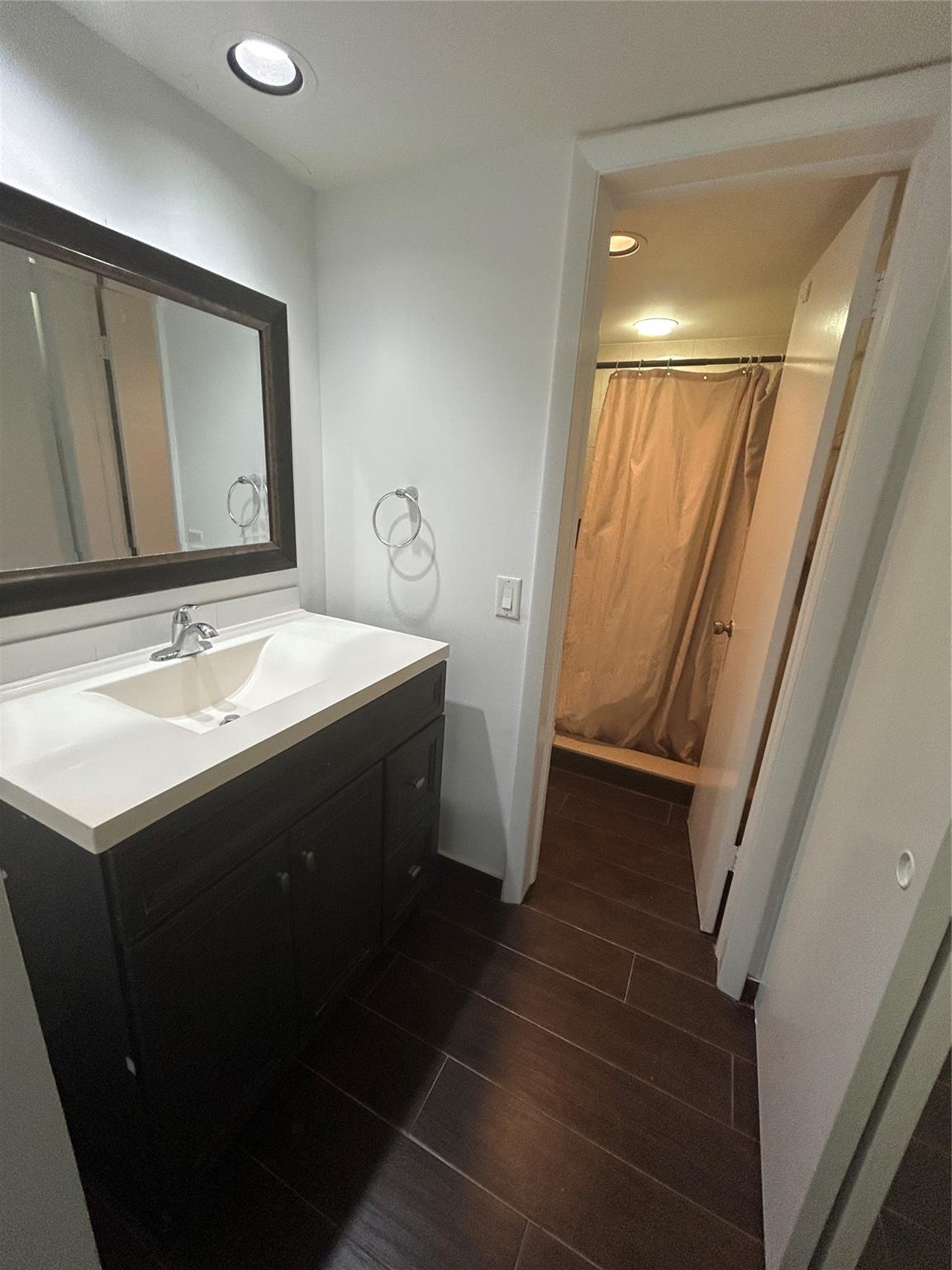 PARC VILLAGE CONDO - Residential Lease