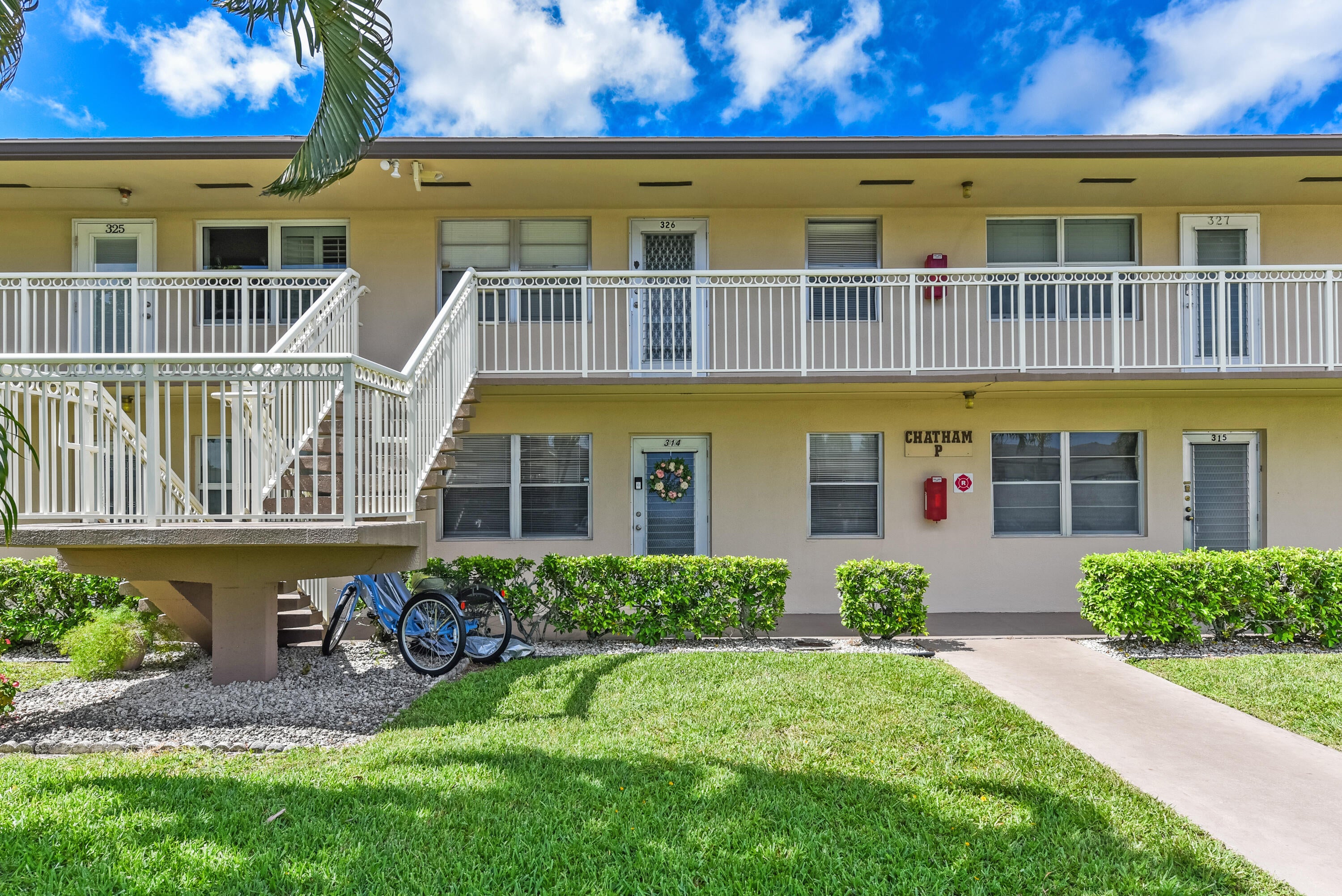 314 Chatham P, West Palm Beach FL 33417