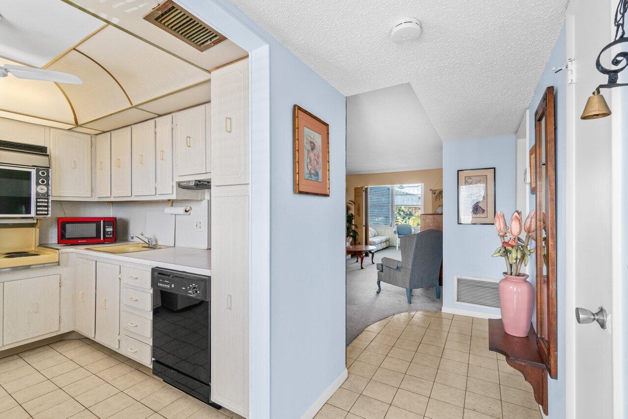 2615 NE 3rd Court 308