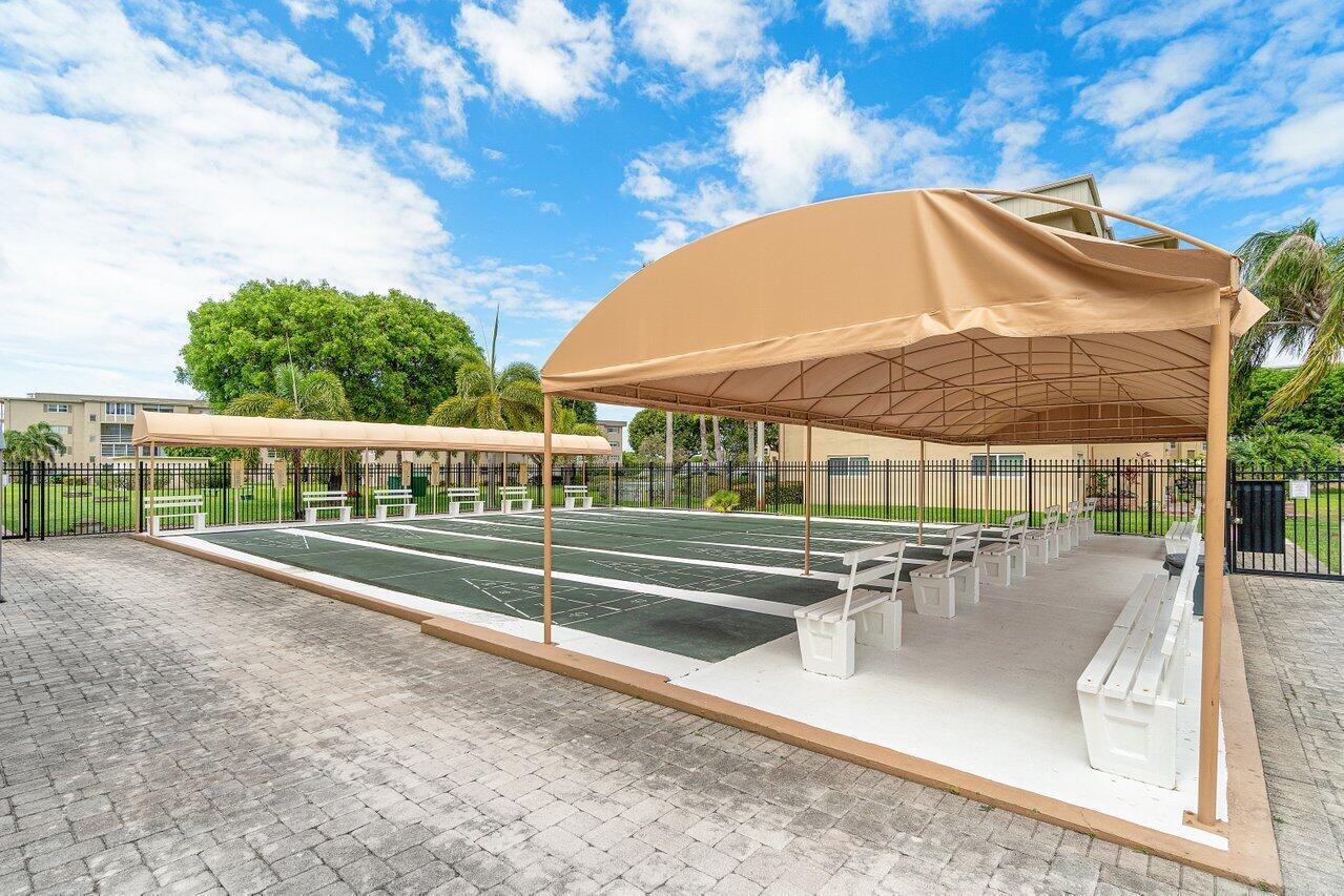 VILLAGE ROYALE GREENWOOD - Residential