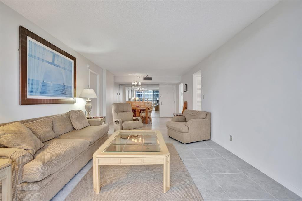 Silver Thatch Atlantic Pl - Residential