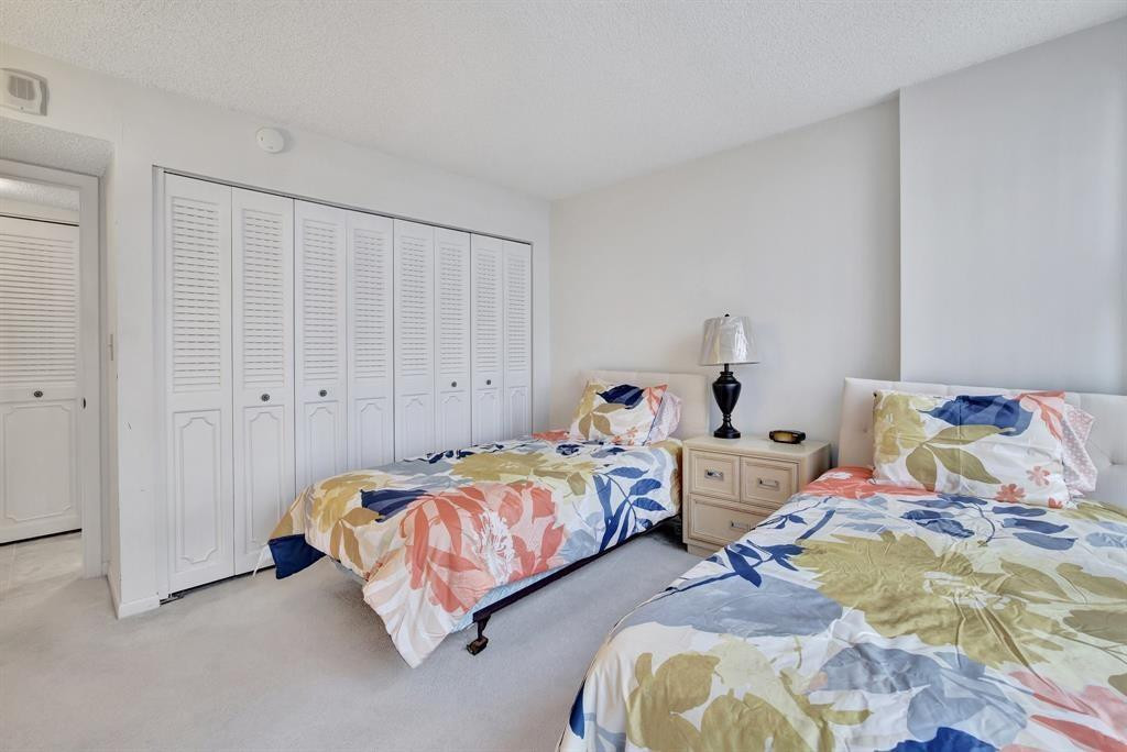 Silver Thatch Atlantic Pl - Residential