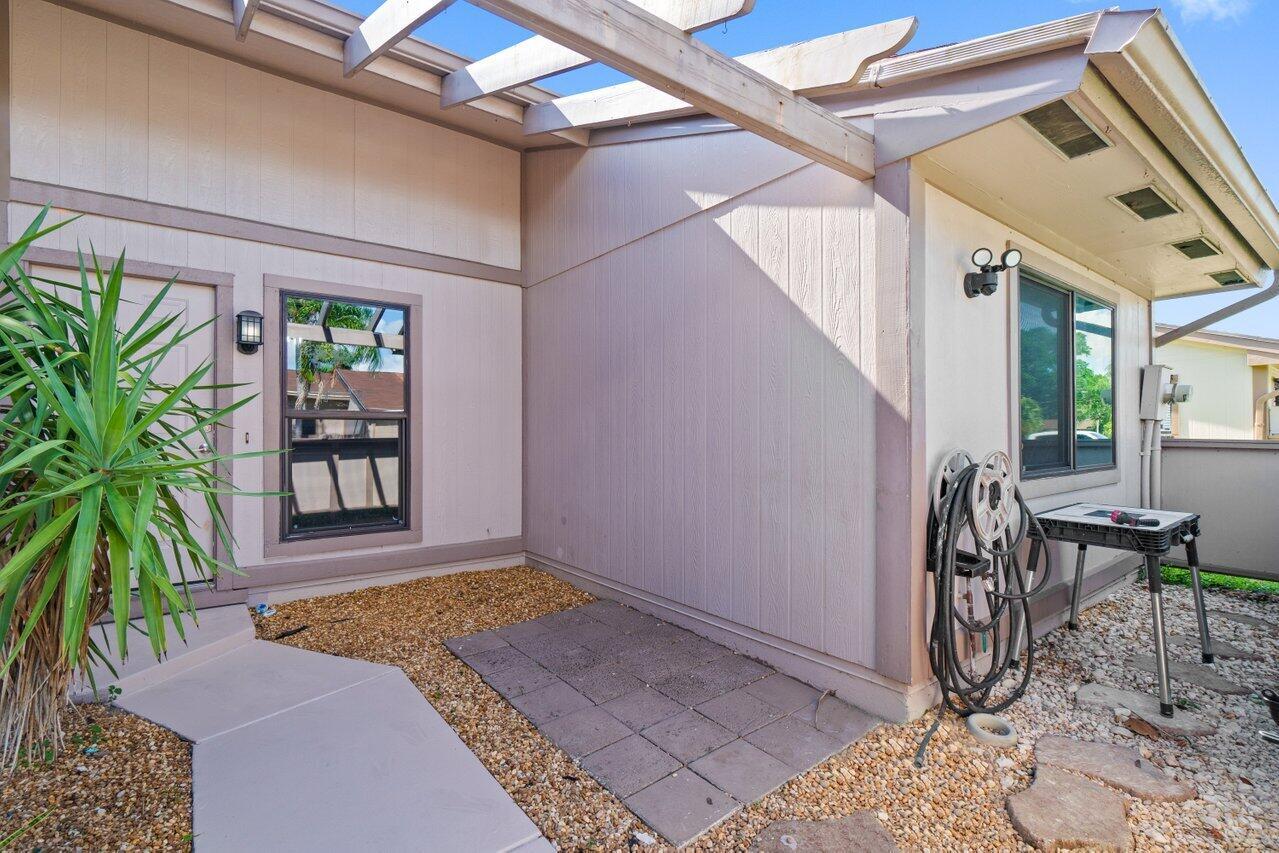 BOYNTON LAKES 3 - Residential