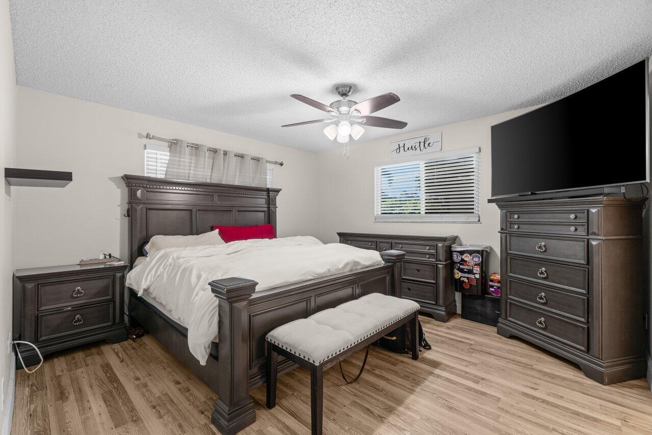 BOYNTON LAKES 3 - Residential