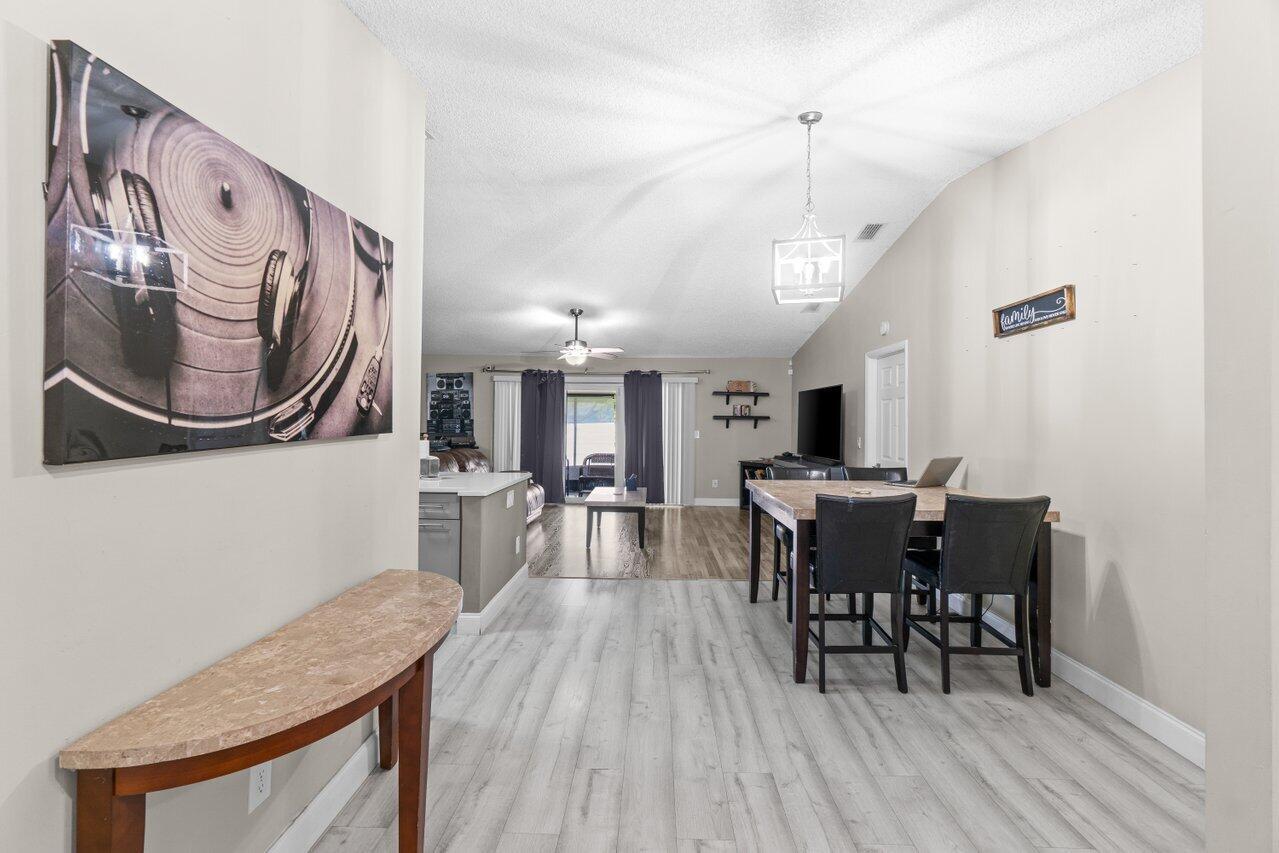 BOYNTON LAKES 3 - Residential