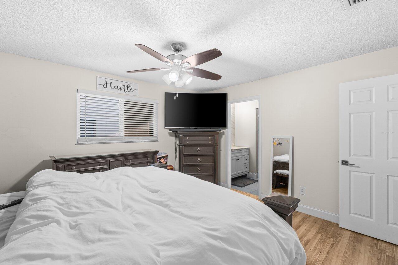 BOYNTON LAKES 3 - Residential