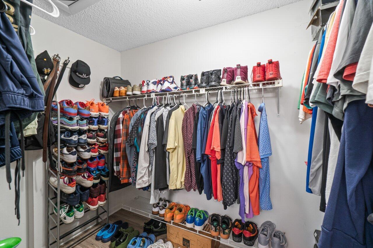 BOYNTON LAKES 3 - Residential