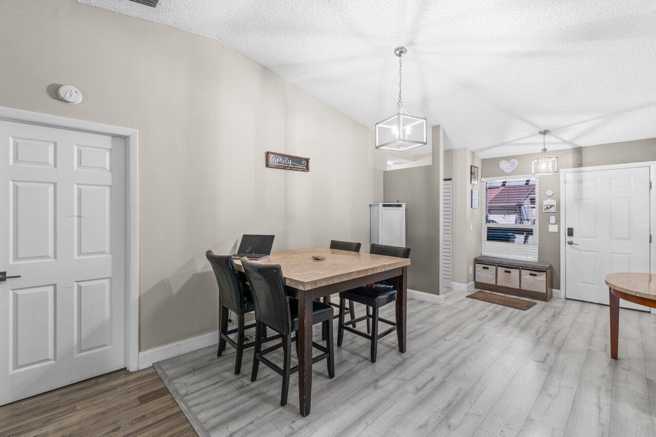 BOYNTON LAKES 3 - Residential