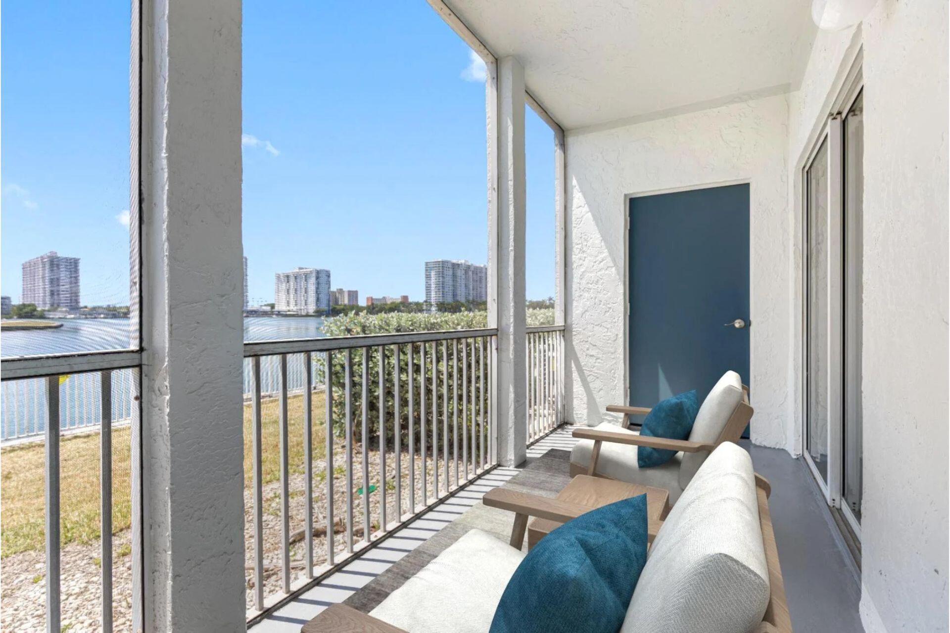 Town Aventura - Residential Lease