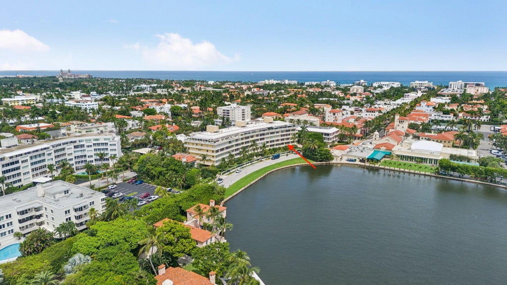 Photo of 425 WORTH Avenue #2F, Palm Beach, FL 33480 (MLS # B26077820)