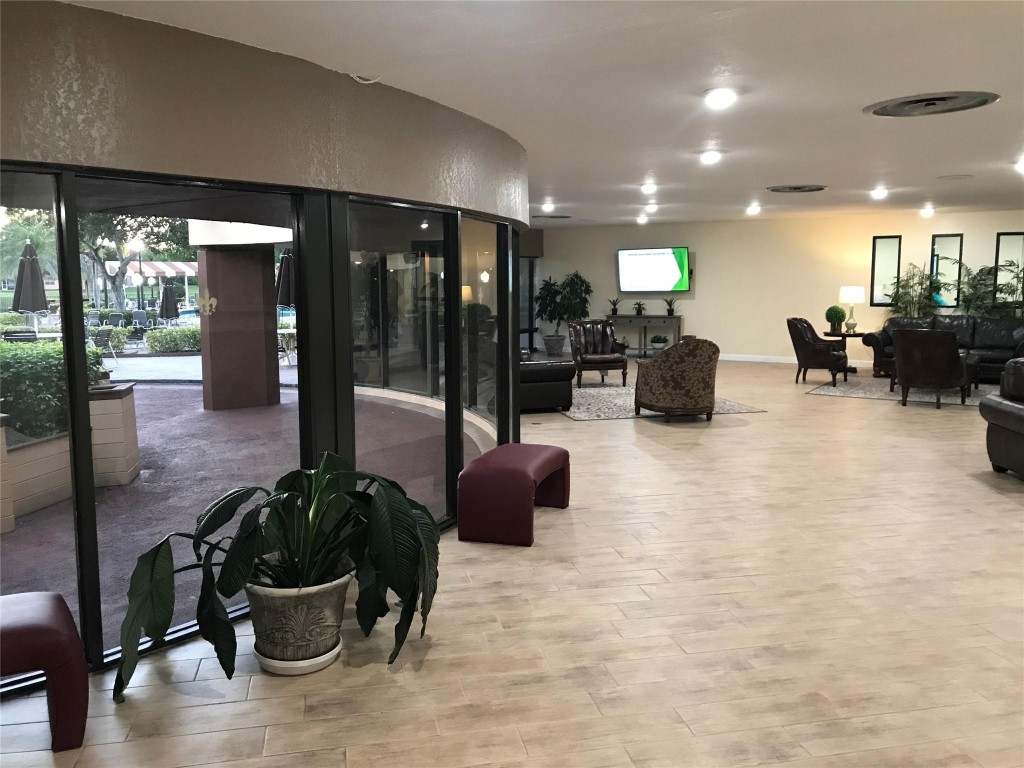 Sunrise Lakes - Residential