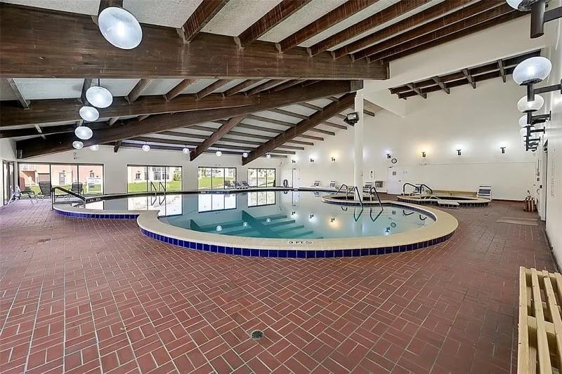 Sunrise Lakes - Residential