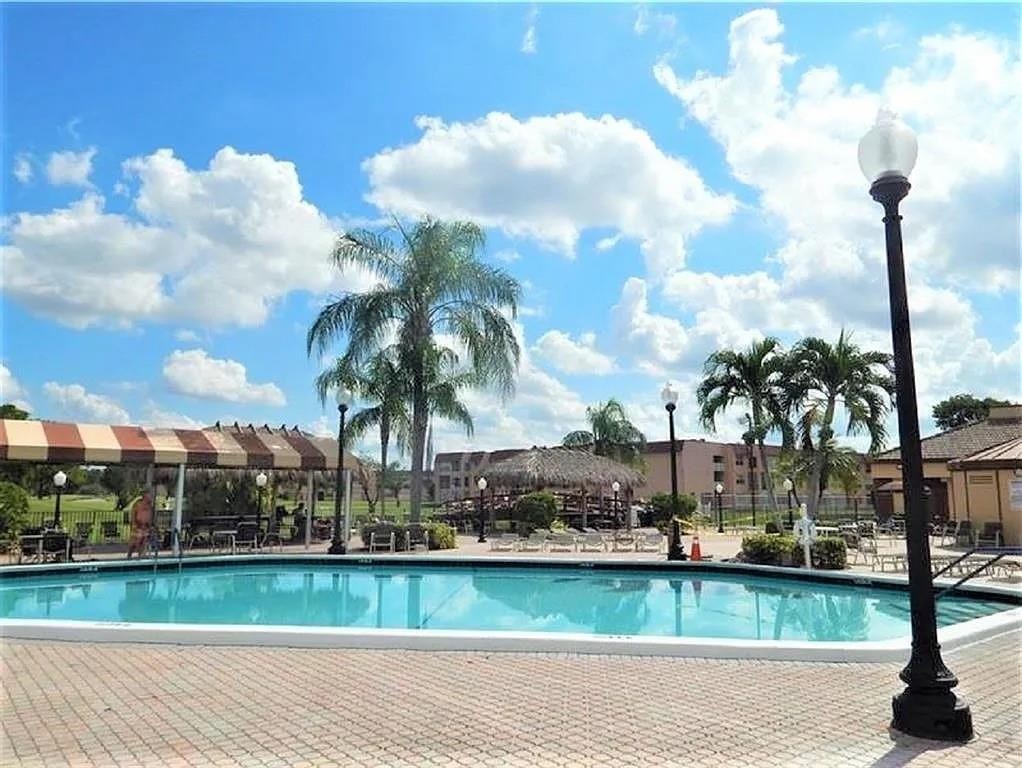 Sunrise Lakes - Residential