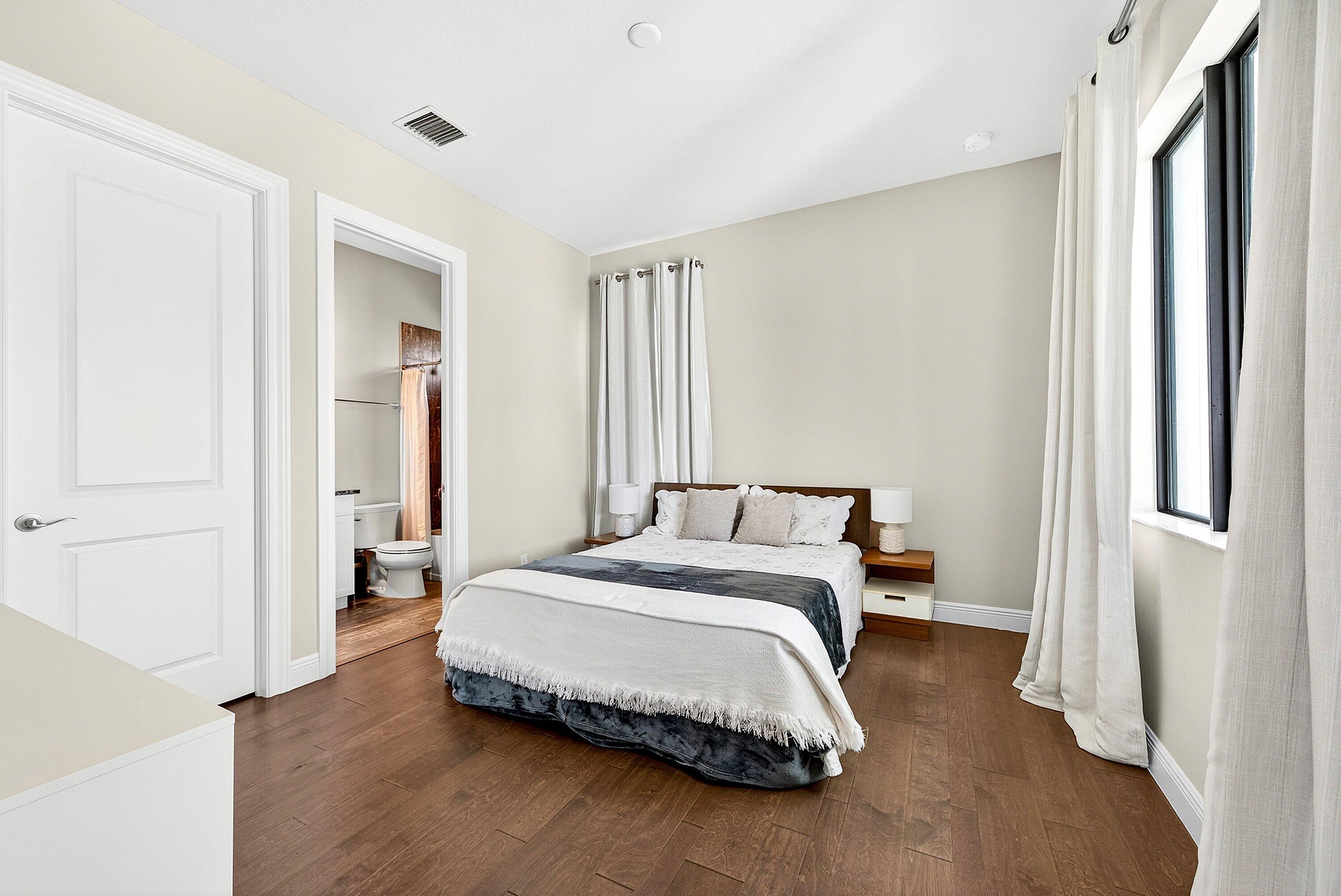 ROYAL PALM POLO PLAT - Residential Lease