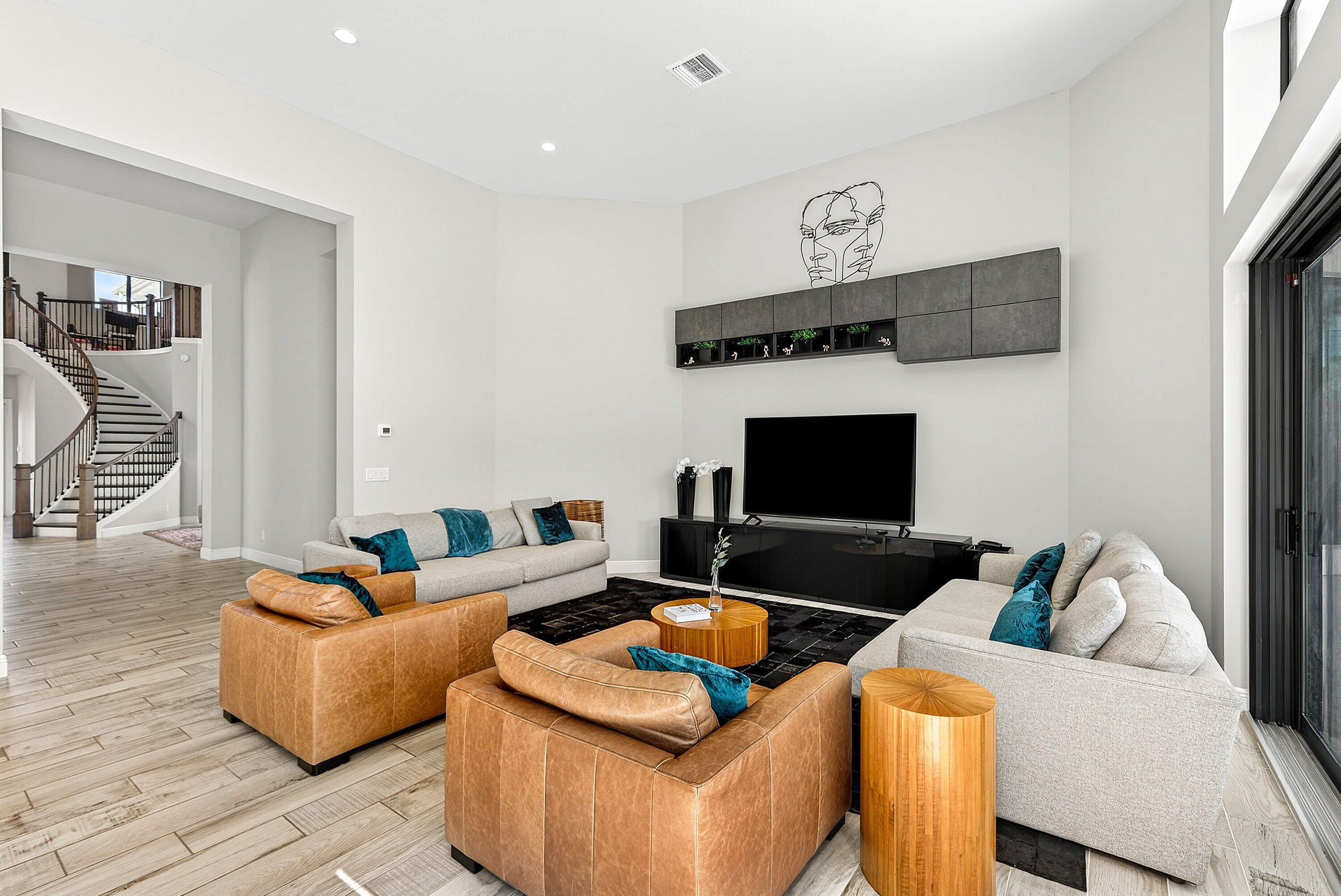 ROYAL PALM POLO PLAT - Residential Lease