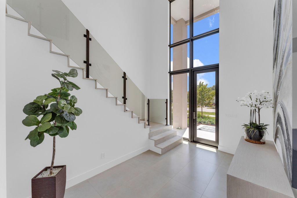 Photo of 239 NE 11th Street, Delray Beach, FL 33444 (MLS # R11154400)