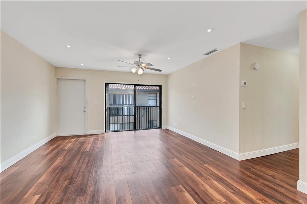 Coral Spgs Villas Condo - Residential